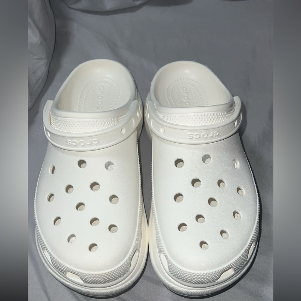 Bae Crocs